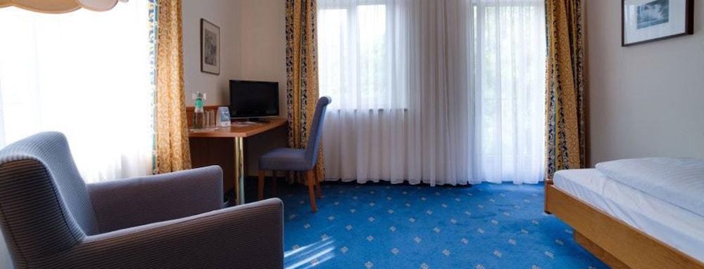 AKZENT Hotel Johannisbad Bad Aibling Exteriör bild